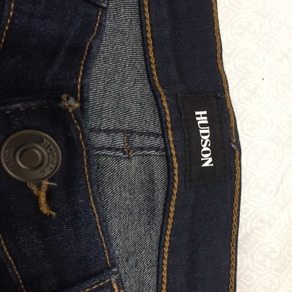 ❤️SALE❤️ HUDSON: Dark Denim Skinny Jeans - Picture 3 of 7